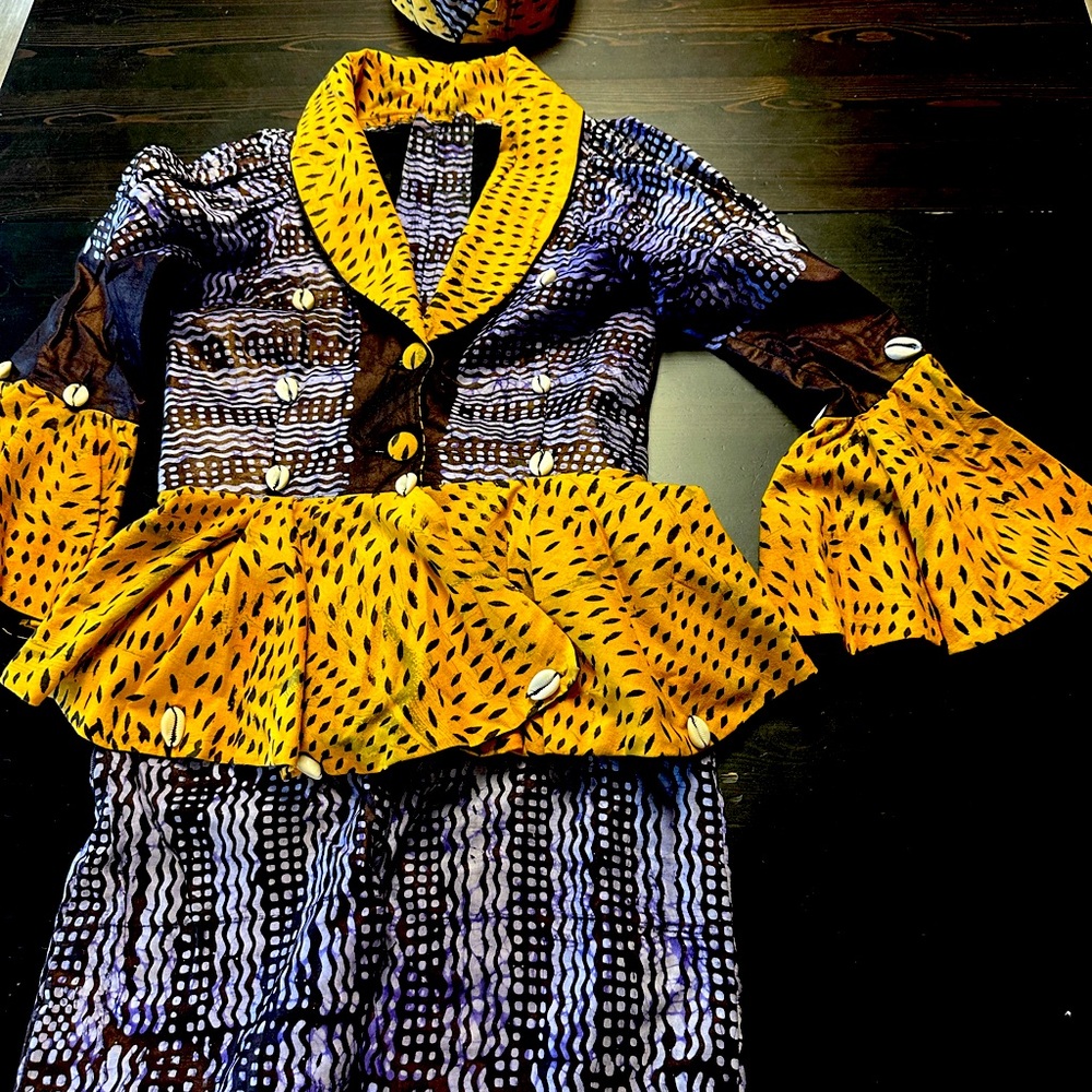 African set with the hat.